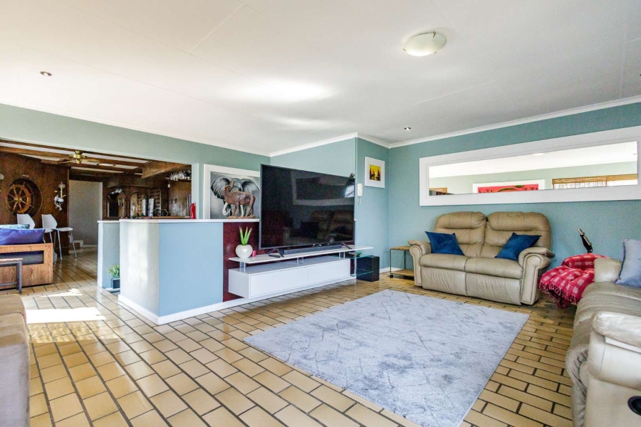 4 Bedroom Property for Sale in Bassonia Gauteng