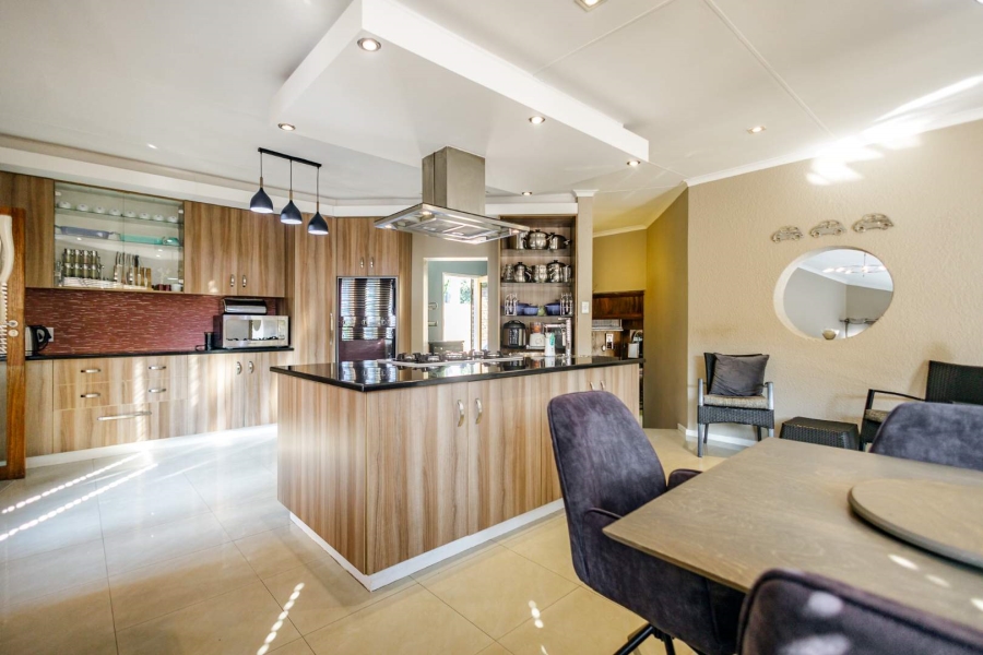 4 Bedroom Property for Sale in Bassonia Gauteng