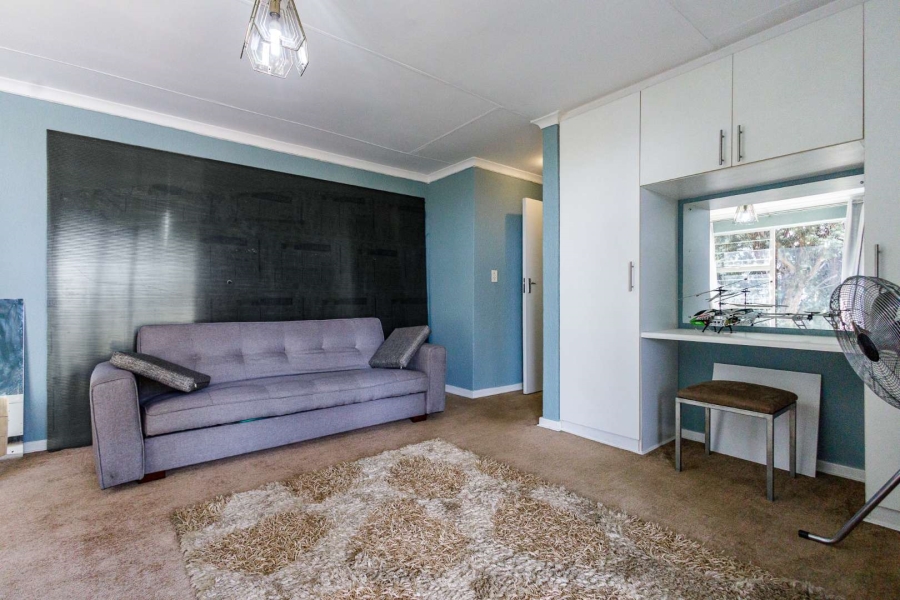 4 Bedroom Property for Sale in Bassonia Gauteng