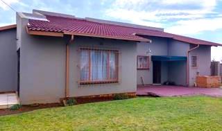 3 Bedroom Property for Sale in Klippoortjie Gauteng