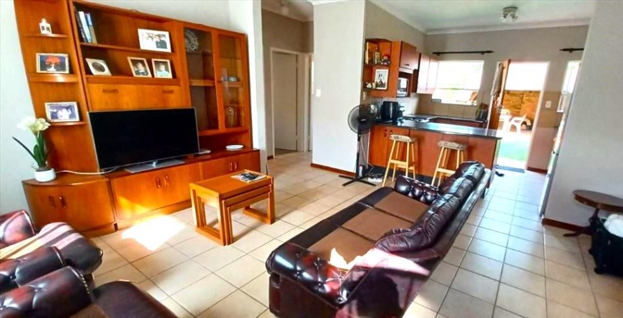 2 Bedroom Property for Sale in Birchleigh North Gauteng