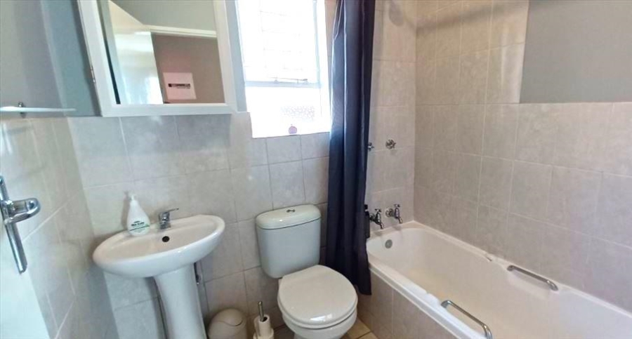 2 Bedroom Property for Sale in Birchleigh North Gauteng