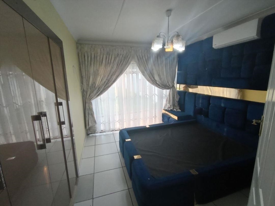 4 Bedroom Property for Sale in Farrarmere Gauteng