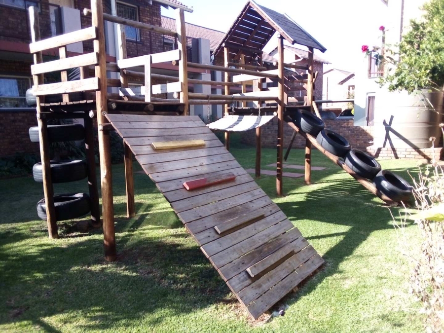 2 Bedroom Property for Sale in Ravenswood Gauteng