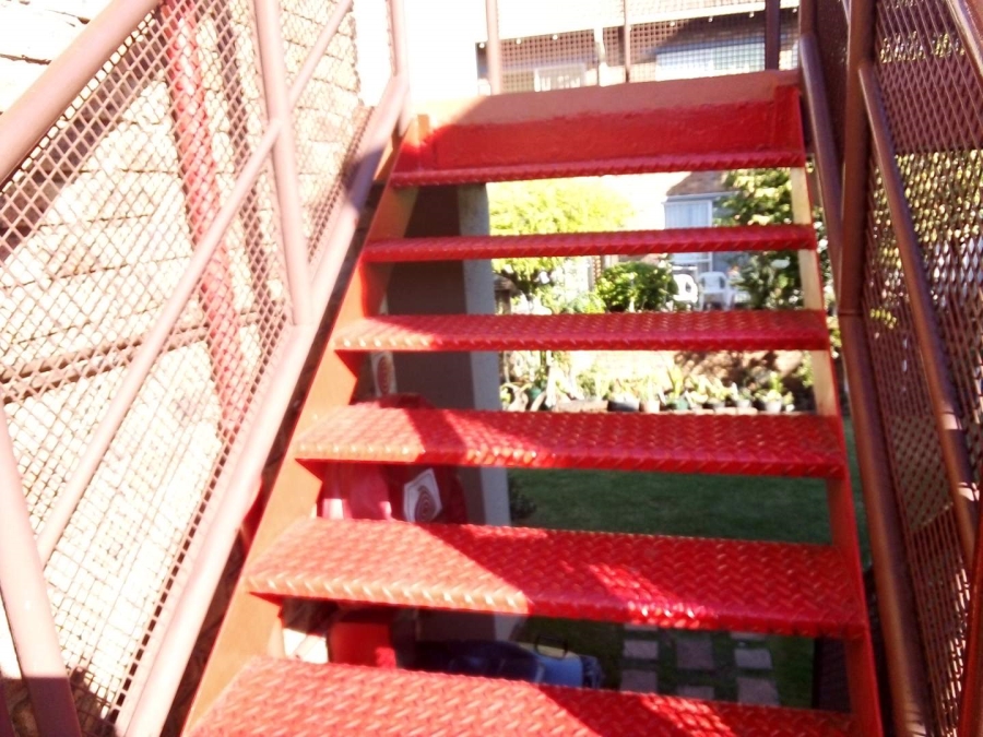 2 Bedroom Property for Sale in Ravenswood Gauteng