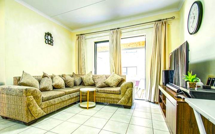 2 Bedroom Property for Sale in Cloverdene Gauteng