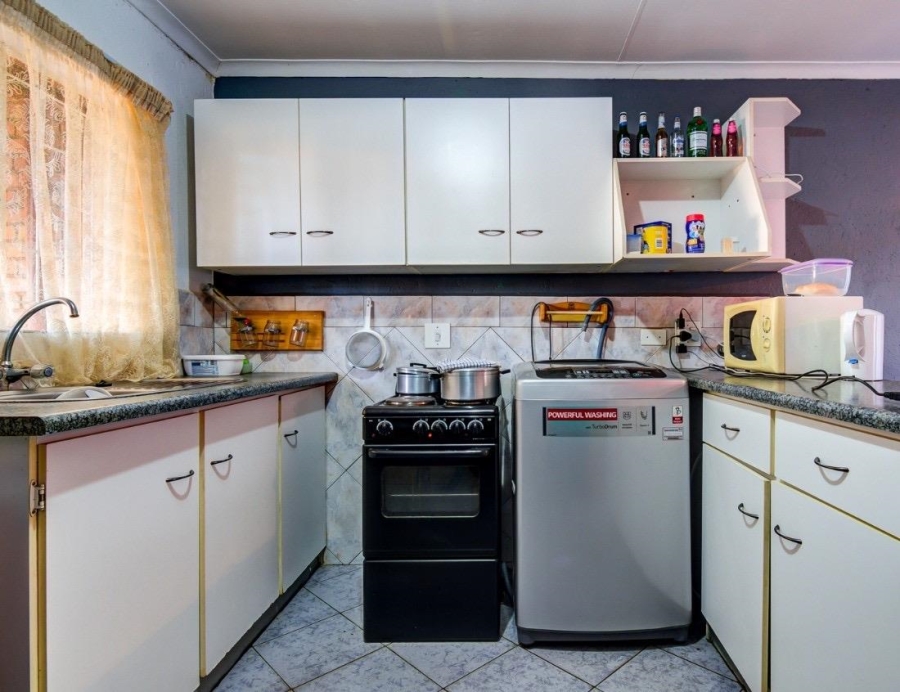 2 Bedroom Property for Sale in Birchleigh Gauteng