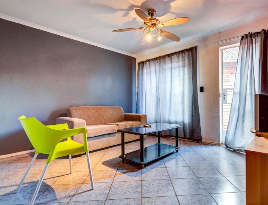 2 Bedroom Property for Sale in Birchleigh Gauteng