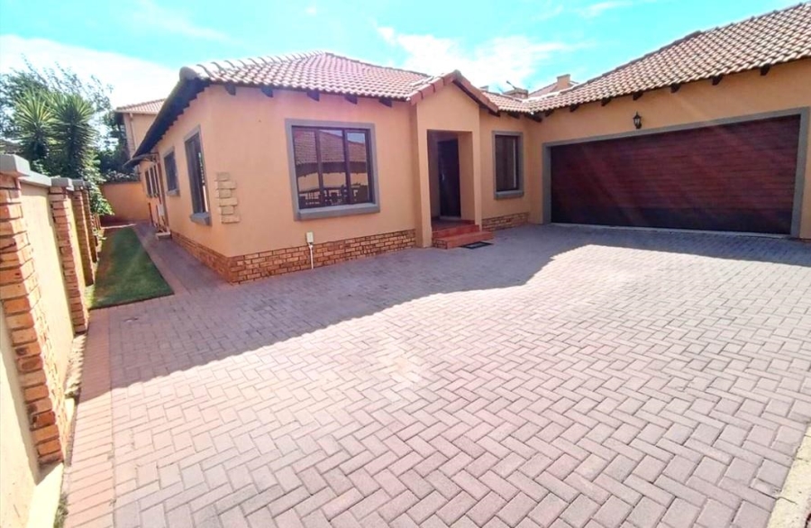 3 Bedroom Property for Sale in Hughes Gauteng