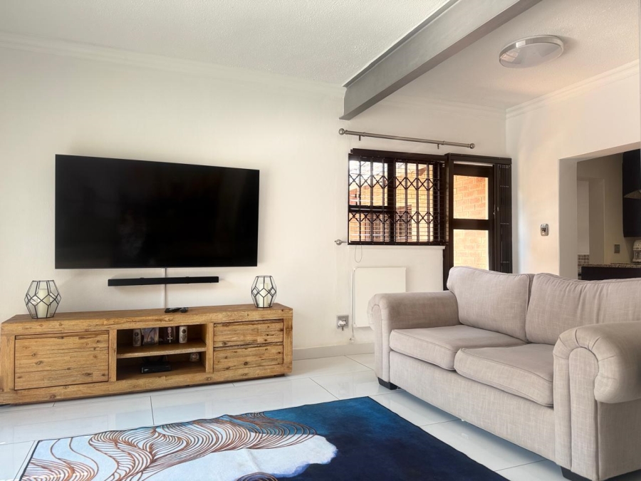 3 Bedroom Property for Sale in Allens Nek Gauteng