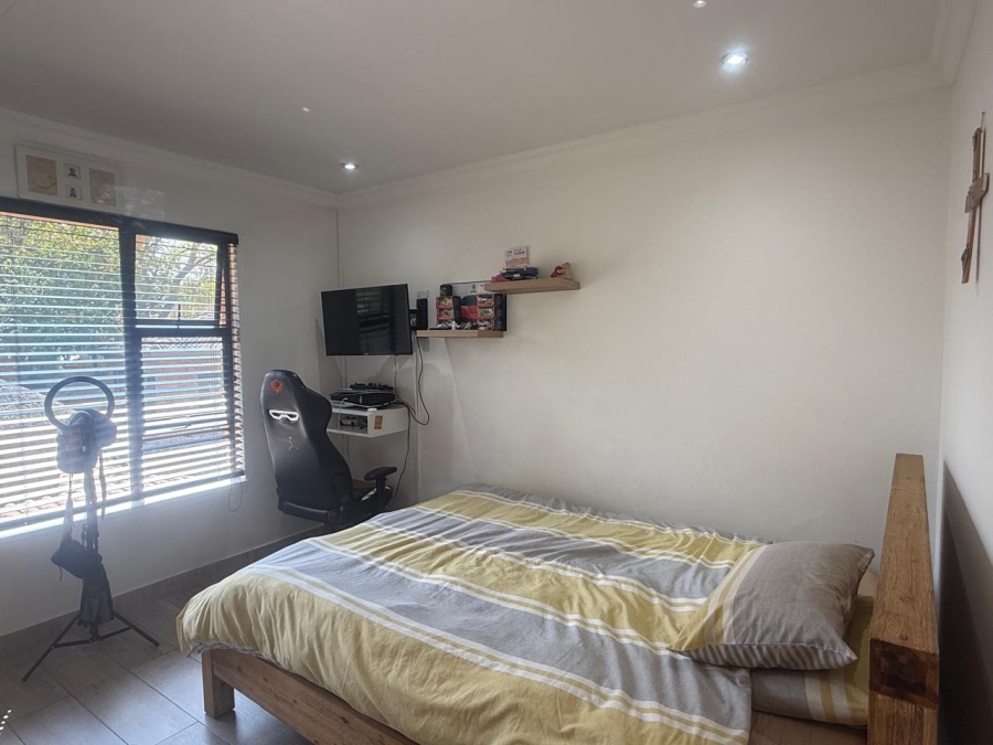 3 Bedroom Property for Sale in Allens Nek Gauteng