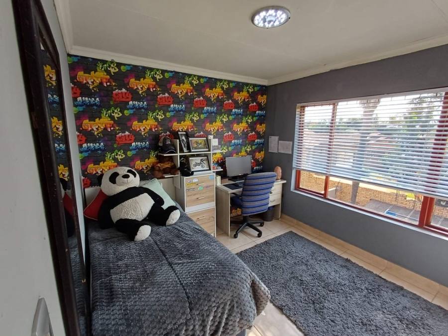To Let 3 Bedroom Property for Rent in Ruimsig Gauteng