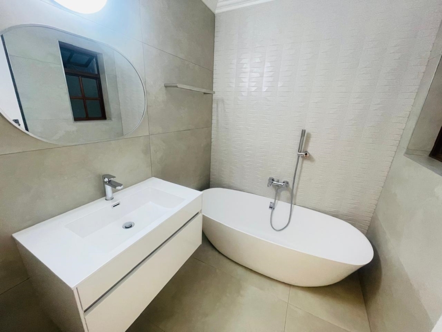 2 Bedroom Property for Sale in Morningside Gauteng
