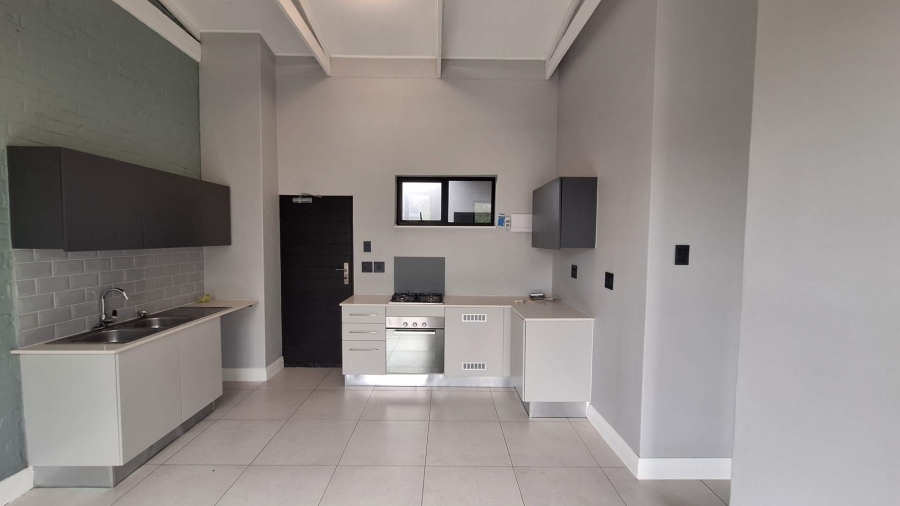 1 Bedroom Property for Sale in Ferndale Gauteng
