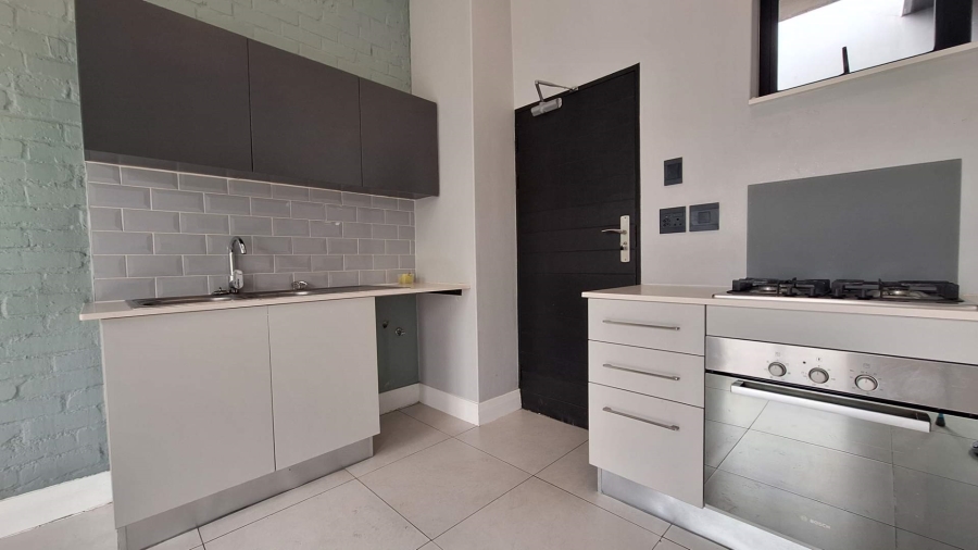 1 Bedroom Property for Sale in Ferndale Gauteng