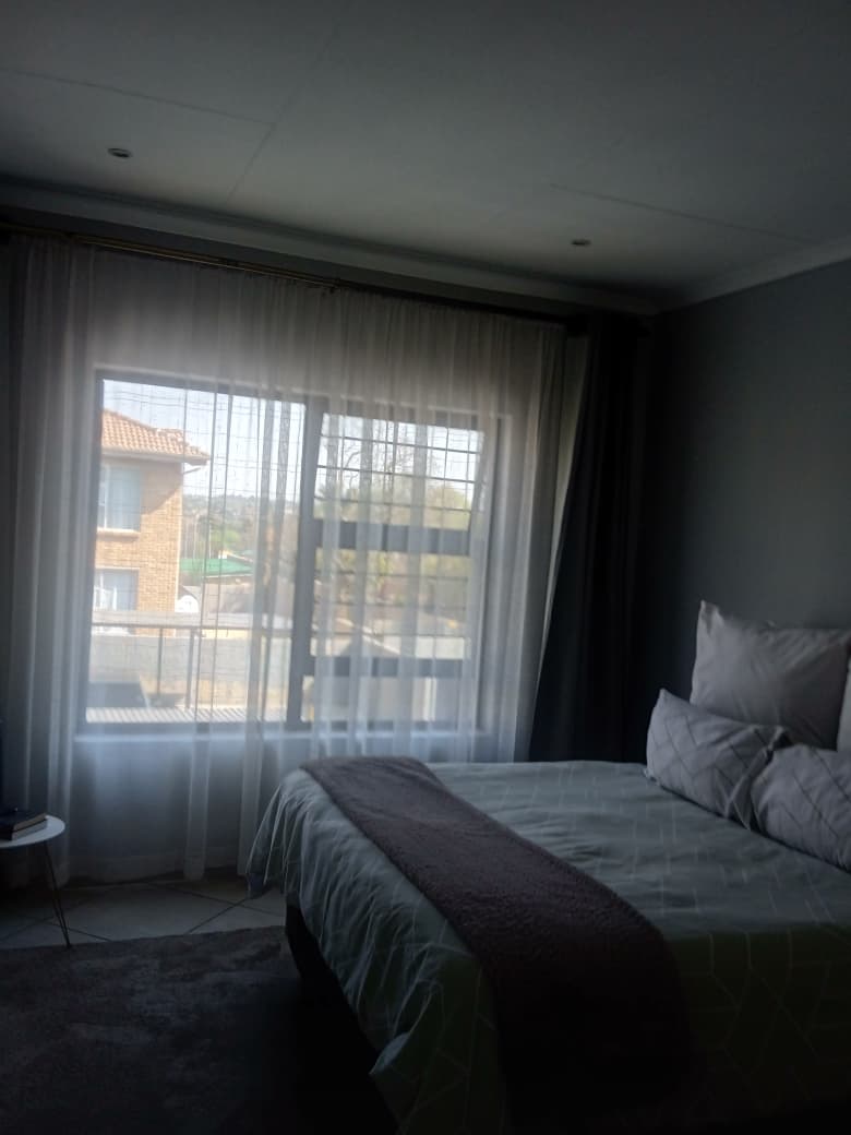 2 Bedroom Property for Sale in Florida Park Gauteng