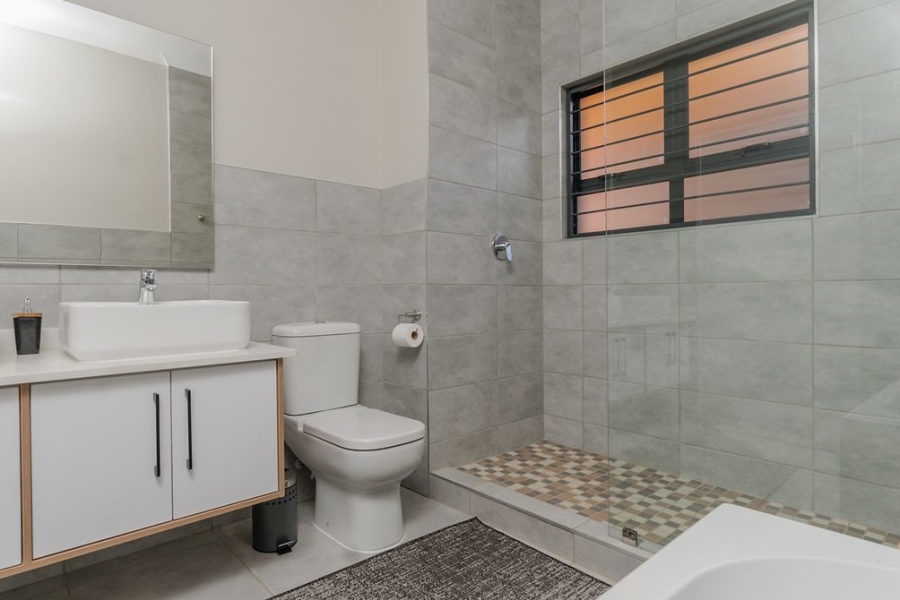 To Let 3 Bedroom Property for Rent in Olympus Gauteng