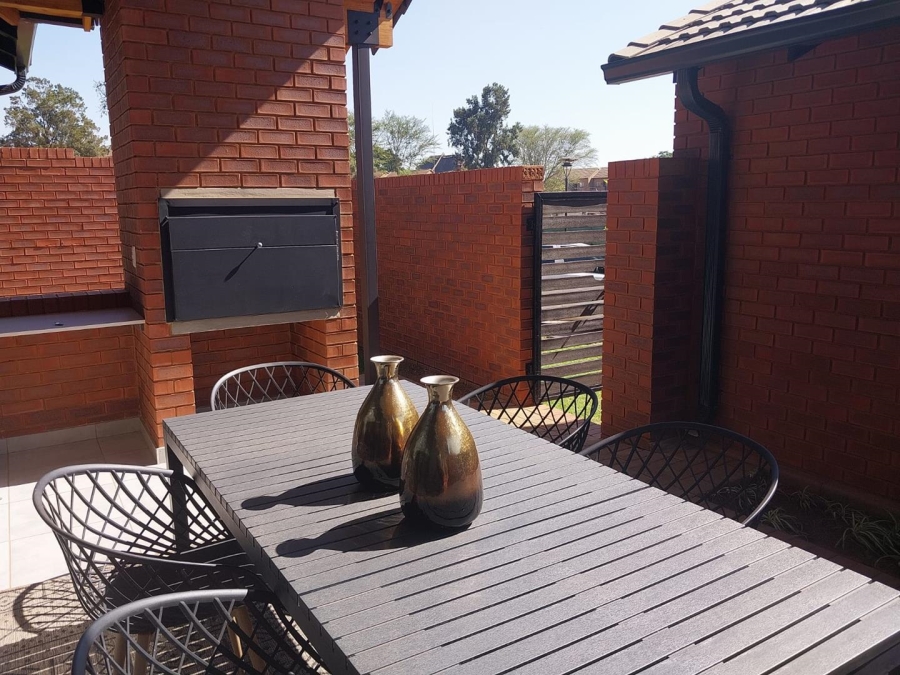 To Let 3 Bedroom Property for Rent in Olympus Gauteng