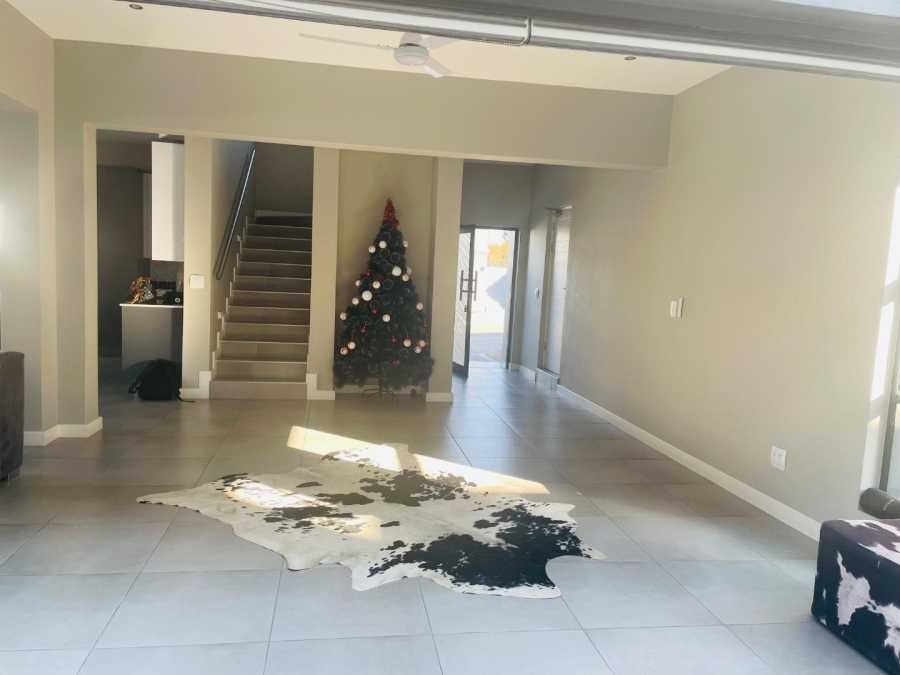 3 Bedroom Property for Sale in Olivedale Gauteng