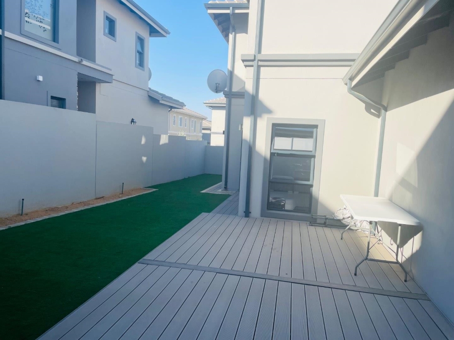 3 Bedroom Property for Sale in Olivedale Gauteng
