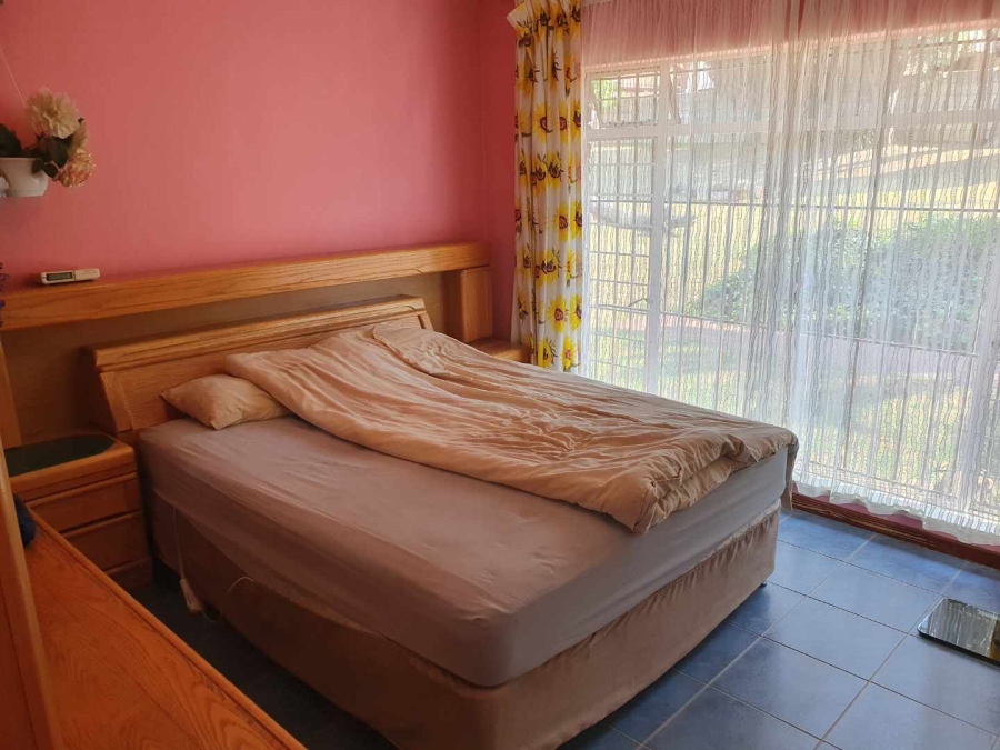 3 Bedroom Property for Sale in Mulbarton Gauteng