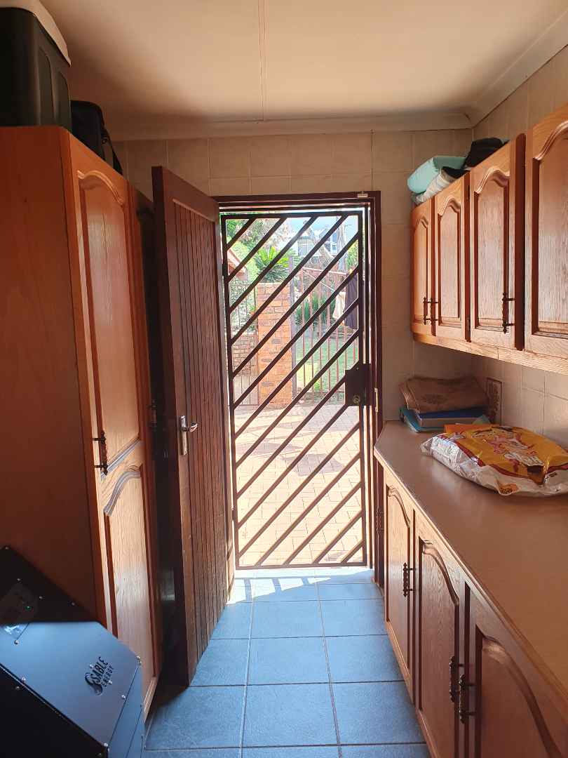 3 Bedroom Property for Sale in Mulbarton Gauteng