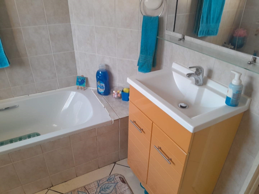 2 Bedroom Property for Sale in Elandspark Gauteng