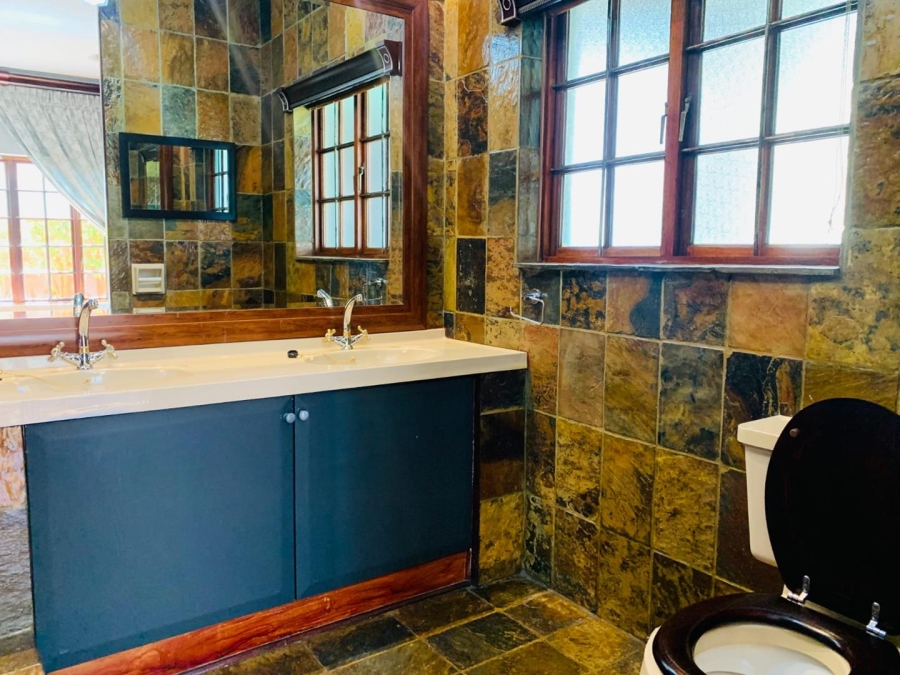 6 Bedroom Property for Sale in Amandasig Gauteng