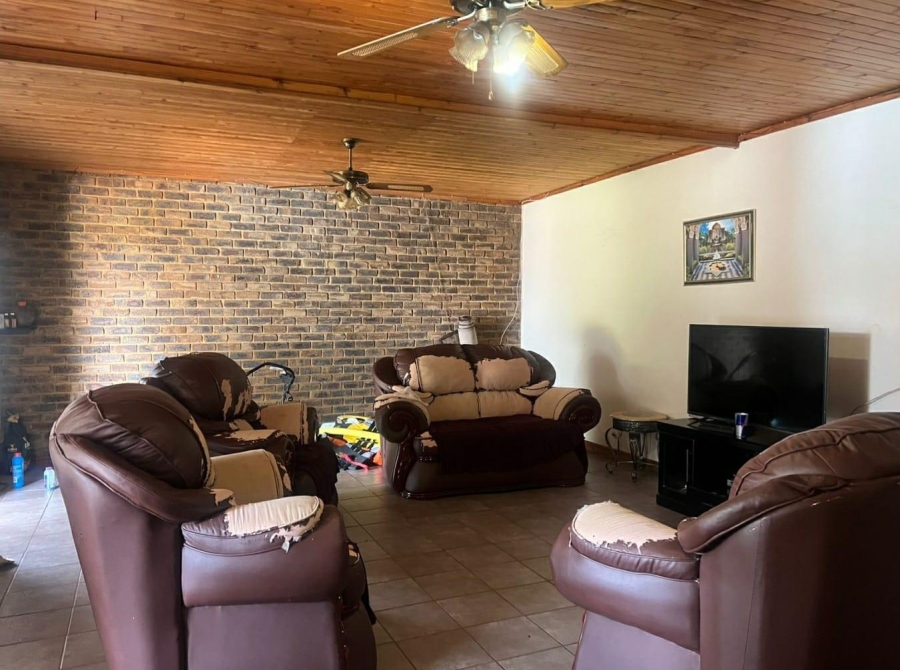 4 Bedroom Property for Sale in Meyerspark Gauteng