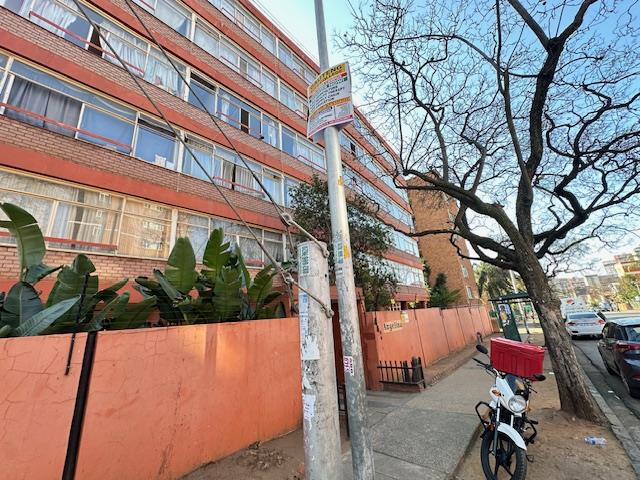 2 Bedroom Property for Sale in Sunnyside Gauteng