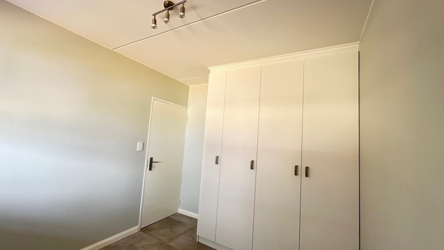 To Let 2 Bedroom Property for Rent in Parkhaven Gauteng