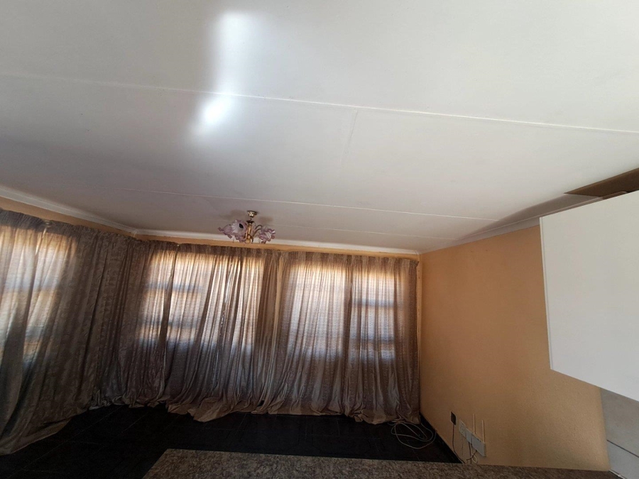 3 Bedroom Property for Sale in Olievenhoutbosch A H Gauteng