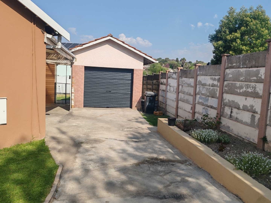 3 Bedroom Property for Sale in Lyndhurst Gauteng