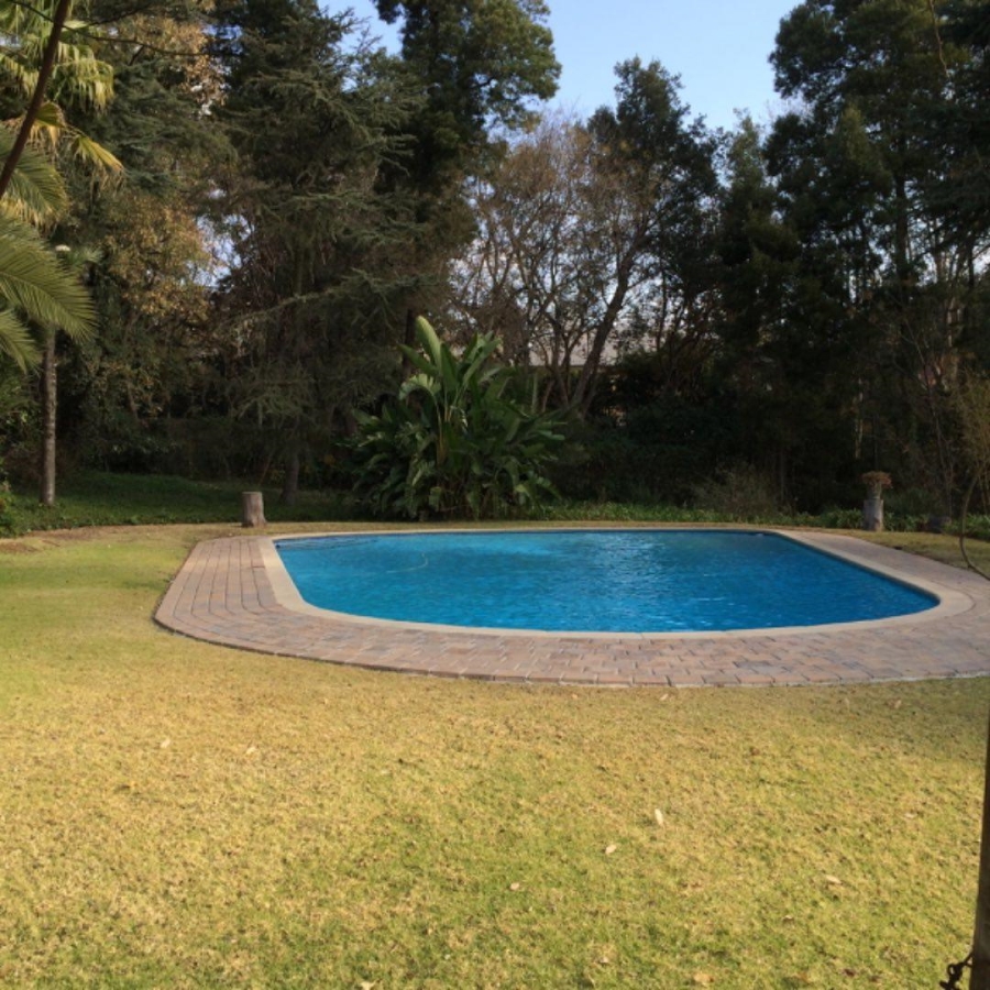 To Let 3 Bedroom Property for Rent in Sandhurst Gauteng