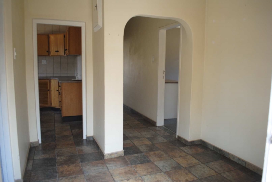 To Let 1 Bedroom Property for Rent in Eikenhof Gauteng