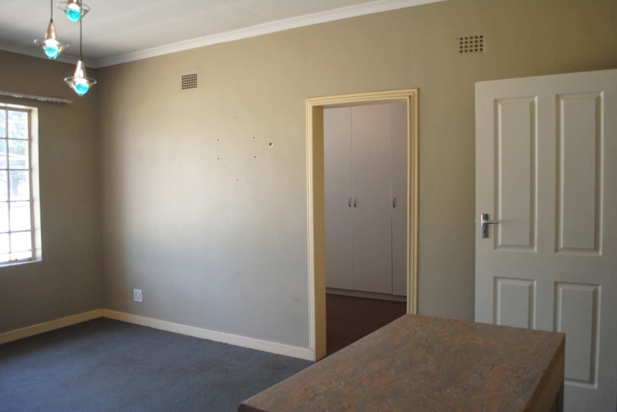 To Let 1 Bedroom Property for Rent in Eikenhof Gauteng