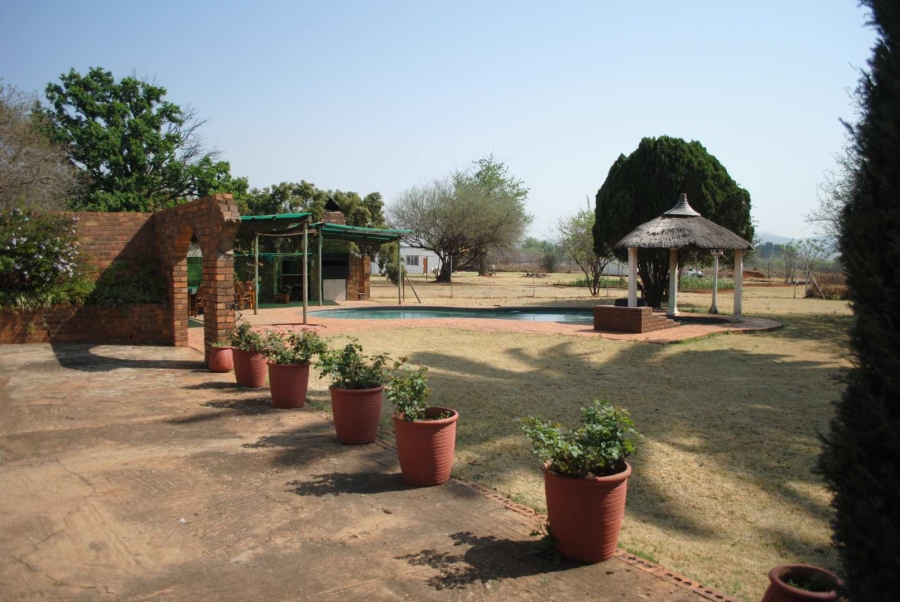 To Let 3 Bedroom Property for Rent in Eikenhof Gauteng