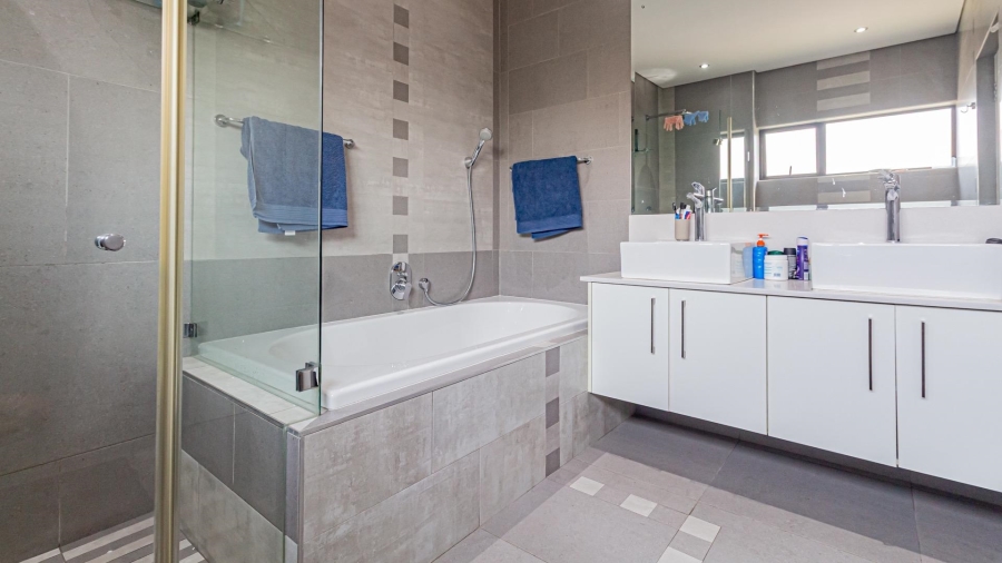 4 Bedroom Property for Sale in Fourways Gauteng