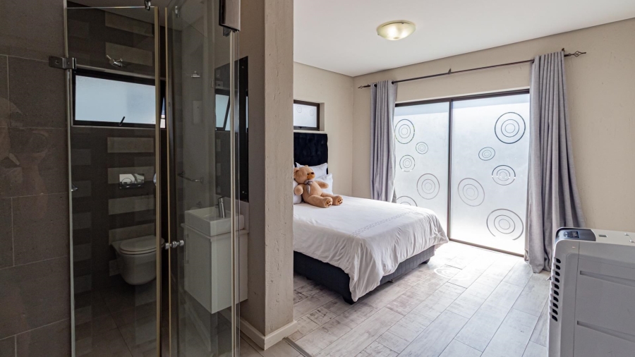 4 Bedroom Property for Sale in Fourways Gauteng