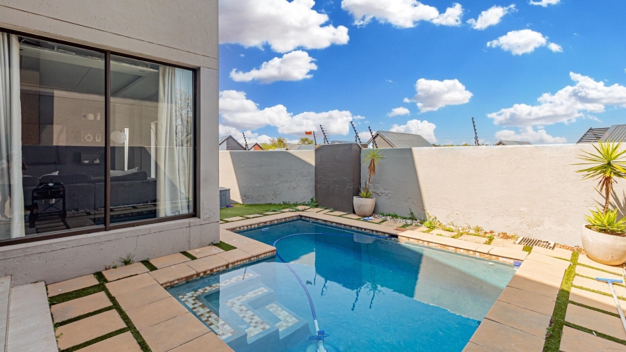 4 Bedroom Property for Sale in Fourways Gauteng