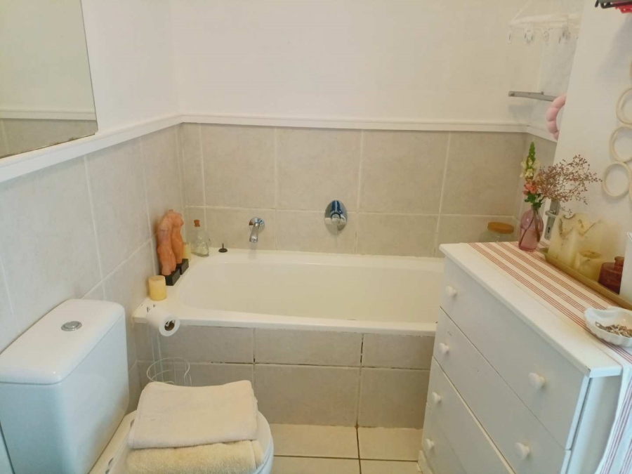 2 Bedroom Property for Sale in Bryanston Gauteng
