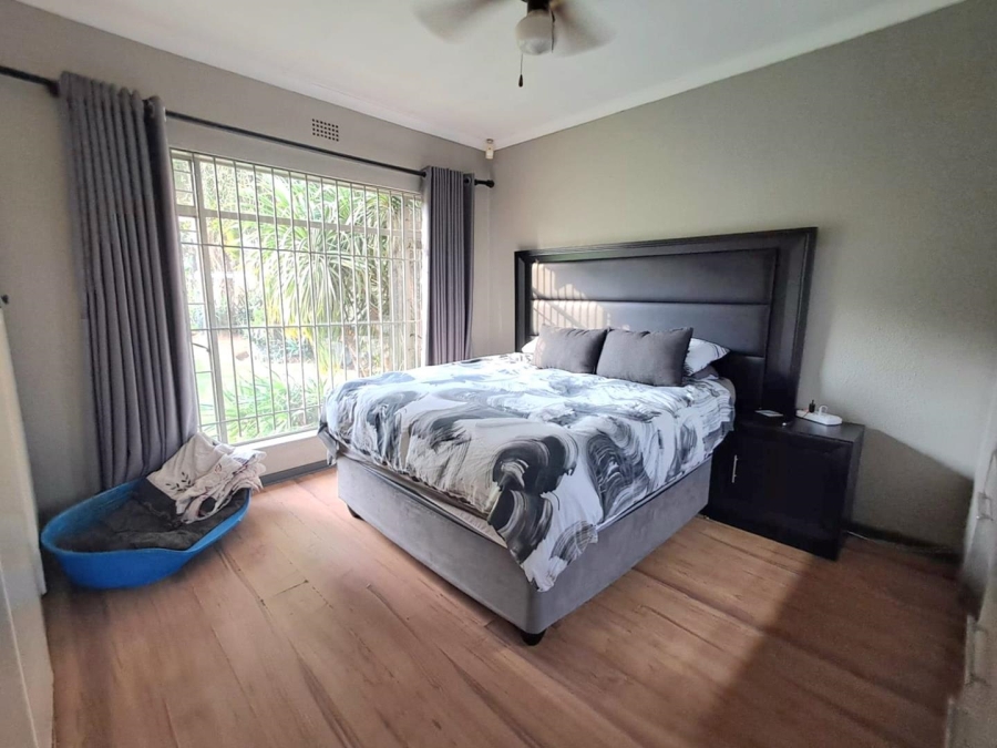 3 Bedroom Property for Sale in Brackendowns Gauteng