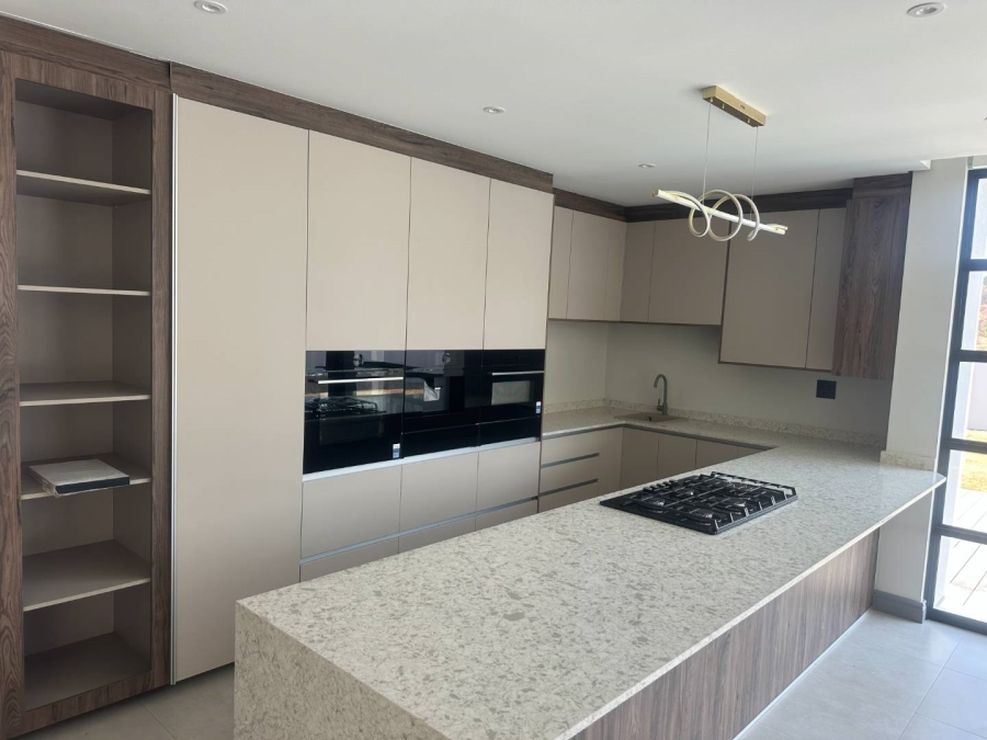5 Bedroom Property for Sale in Eye of Africa Gauteng