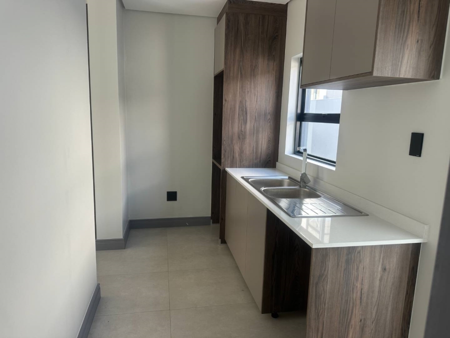 5 Bedroom Property for Sale in Eye of Africa Gauteng