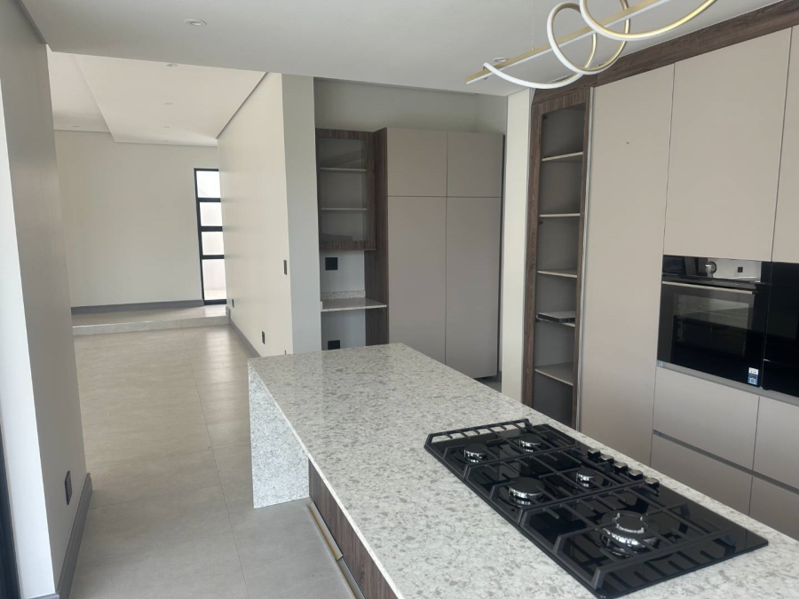 5 Bedroom Property for Sale in Eye of Africa Gauteng