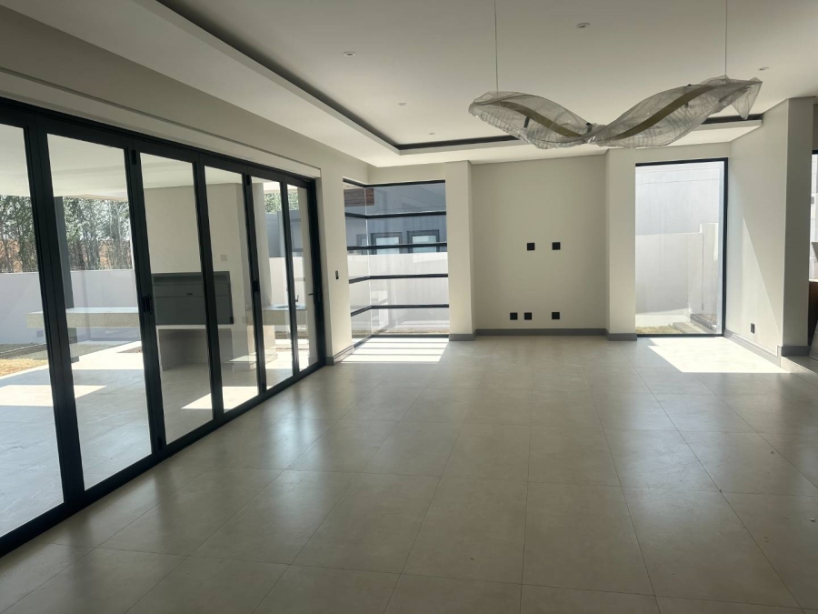 5 Bedroom Property for Sale in Eye of Africa Gauteng