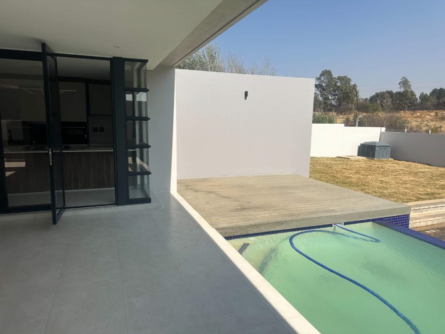 5 Bedroom Property for Sale in Eye of Africa Gauteng