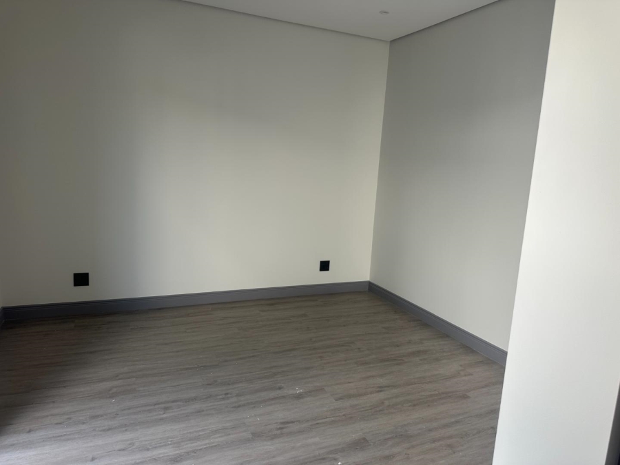 5 Bedroom Property for Sale in Eye of Africa Gauteng