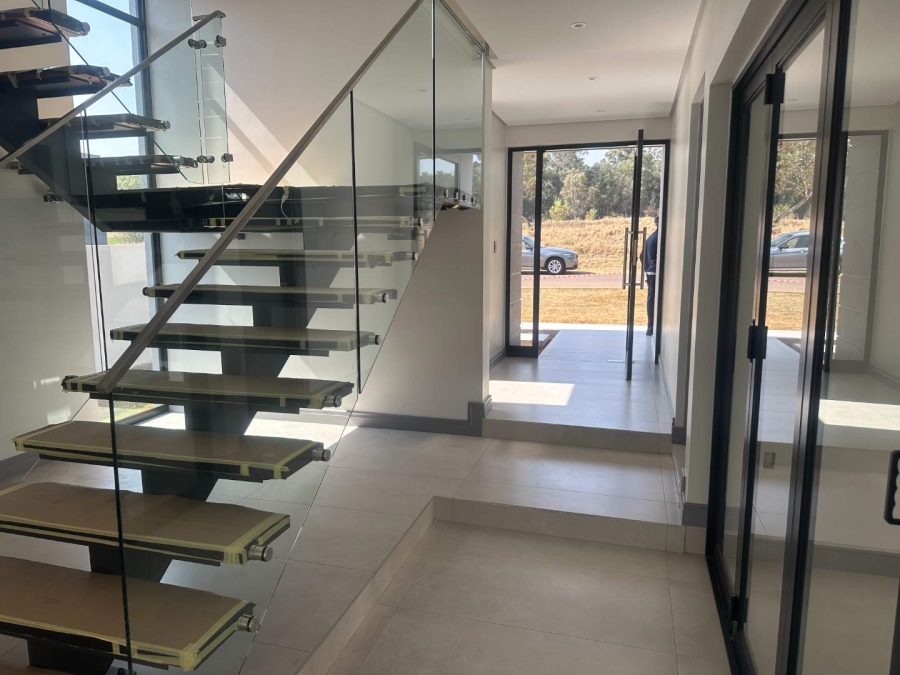 5 Bedroom Property for Sale in Eye of Africa Gauteng