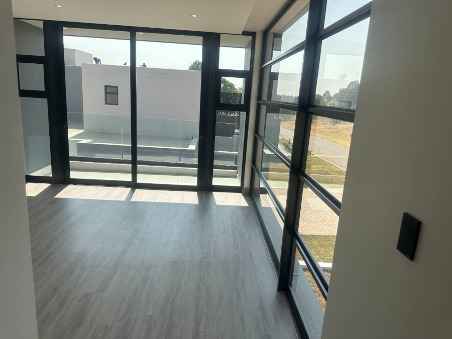 5 Bedroom Property for Sale in Eye of Africa Gauteng